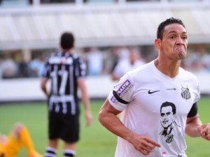 Santos freia o Corinthians na Vila e deixa a zona de rebaixamento