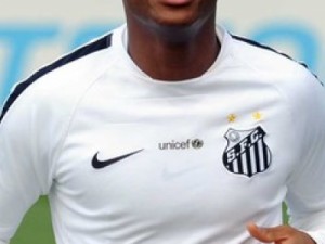 Santos não desiste e vê Robinho como "cereja do bolo" para 2017