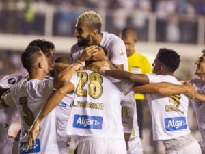 Santos vence em casa e se aproxima das oitavas da Libertadores