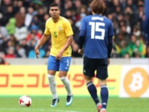 Seleção do Brasil vence Japão com ajuda da arbitragem de vídeo