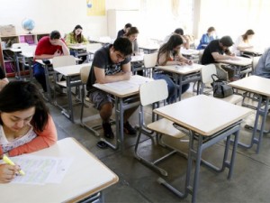 Seleção do IBGE terá mais de 1.300 vagas temporárias; salário chega a R$ 4 mil