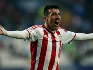 Sem brilho, Paraguai aproveita lambança de goleiro e vence Jamaica