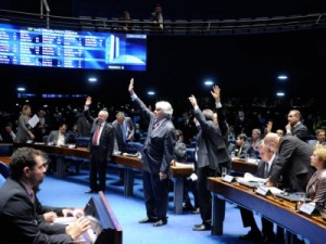 Senado aprova projeto que retira desoneração de 56 setores