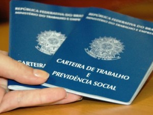 Senado aprova uso do saldo do FGTS para crédito consignado