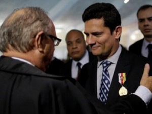 Sérgio Moro recebe condecoração da Justiça Militar, em Brasília