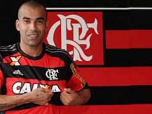Sheik confirma acerto com Flamengo fazendo treino físico no Ninho