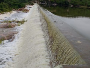 Sobe para 21 o número de açudes que sangraram em 2019 no Ceará