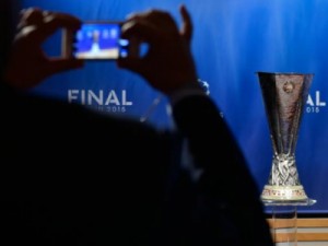 Sorteio opõe Fiorentina e Sevilla na semifinal; Napoli pega Dnipro