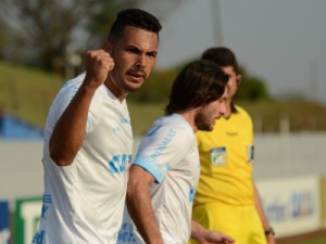 Sport chega a acordo e fecha contratação de Carlos Henrique, do Londrina