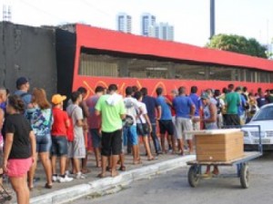 Sport vende mais de 10 mil ingressos e espera Ilha do Retiro cheia no domingo
