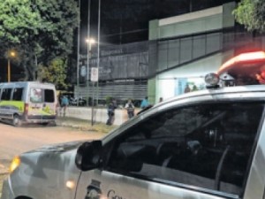 Suspeito de assassinar PM é morto e comparsa fica gravemente ferido