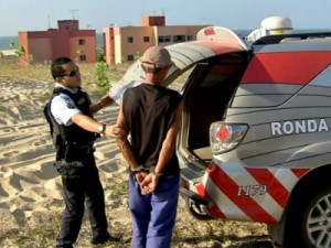 Suspeito de 'lotear' dunas é preso após ameaçar manifestantes no Ceará