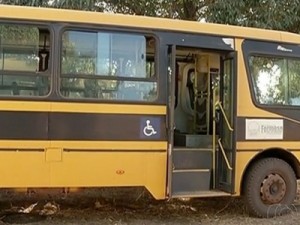 Suspeitos 'não têm medo', diz tio de menina abusada em ônibus escolar