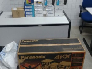 Suspeitos roubam mais de 100 itens de loja de eletrônicos em Caruaru, PE