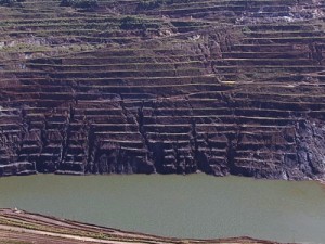 Talude em mina da Vale se move até 20 cm por dia, pode romper a qualquer momento