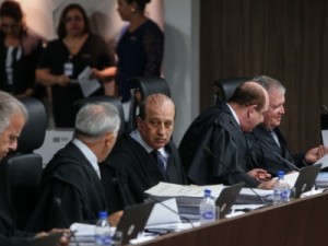 TCU recomenda ao Congresso reprovar contas do governo de 2014