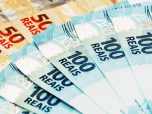 Temer assina decreto definindo salário mínimo de 2018 em R$ 954