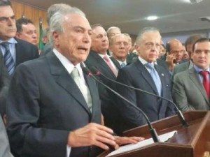 Temer faz primeiro pronunciamento como presidente do Brasil e prega confiança para superar crise