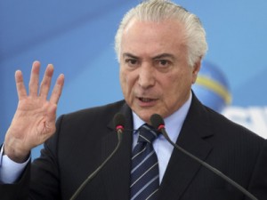 Temer quer reunir base para evitar surpresas em votação na Câmara
