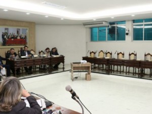 Terceira sessão sem deliberar por falta de parlamentares em Juazeiro do Norte