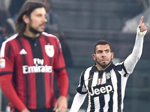 Tevez faz mais um, e Juve caminha para tetra com vitória sobre o Milan
