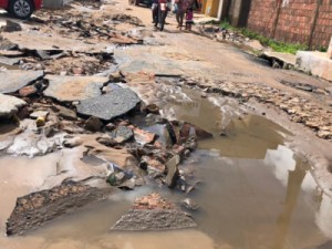 Tianguá tem maior chuva em 24 horas com alagamentos e desabamento