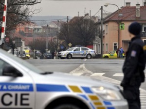 Tiroteio em restaurante deixa nove mortos na República Tcheca