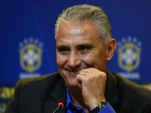 Tite aceita proposta da CBF e renova contrato até Copa de 2022