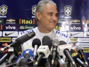 Tite elogia Peru e diz que vitórias não mudam a Seleção: "Não tem soberba"