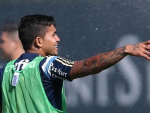 TJD-SP concede efeito suspensivo, mas tira Dudu dos próximos três jogos