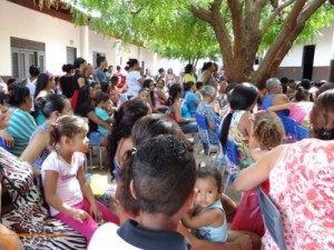 Transferência de alunos gera polêmica e protestos de pais