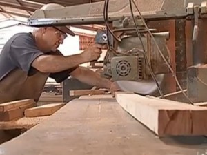 Três em cada 10 pessoas trabalham sem carteira assinada no Ceará