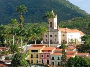 Três municípios cearenses têm mais eleitores que habitantes