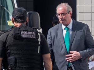 TRF-5 suspende uma das prisões preventivas de Cunha, mas ele continuará preso