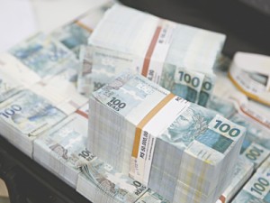 Trio preso com R$ 1,7 milhão em notas falsas