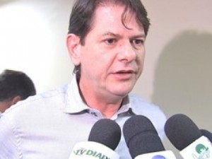 TSE multa ex-governador Cid Gomes por propaganda antecipada em 2014