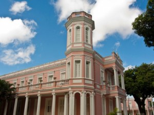 Universitário é preso suspeito de integrar grupo que estuprava estudantes da UFC em Fortaleza