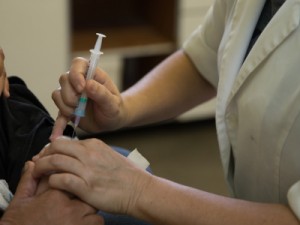 Vacinas contra sarampo estão disponíveis em todos os postos de saúde do Ceará