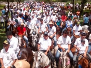 Vaqueiros protestam pelo país contra a proibição da vaquejada