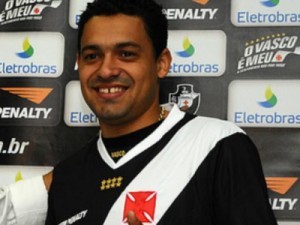 Vasco estuda a situação de Eder Luis, emprestado até junho