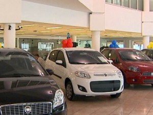 Venda de veículos cai 31,4% em relação a dezembro, diz Fenabrave