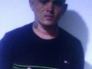 Vendedor de dindin é assassinado ao sofrer 17 facadas na cidade de Boa Viagem