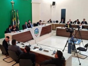 Câmara quase pega fogo em requerimento a Secretaria de Saúde de Barbalha