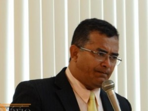 Vereador solicita limpeza geral no Cemitério