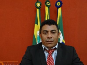 Vereador visita PSF e constata vários problemas