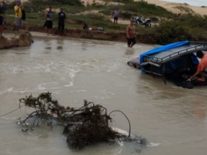 Vila de Jericoacoara fica isolada após fortes chuvas