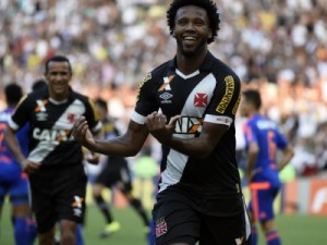 Xô, lanterna! Vasco bate Sport, volta a subir na tabela e renova fé contra Z-4