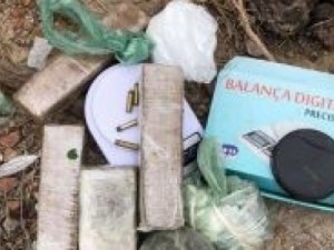 PCCE prende oito suspeitos envolvidos em tráfico de drogas na cidade de Solonópole.