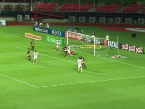 São Paulo empata com o Novorizontino em noite de bola no travessão, gols anulados e pênaltis ignorados