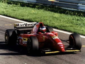 Primeira Ferrari pilotada por Michael Schumacher será leiloada; lance inicial é de R$ 32 milhões